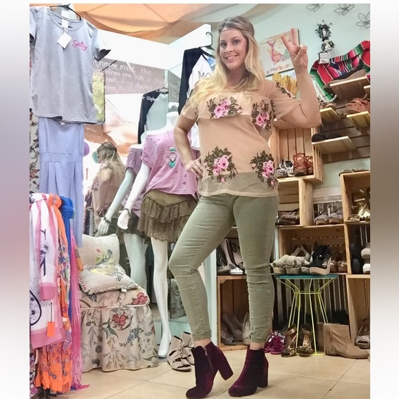 Maroon Burgundy Velvet Booties sz 8.5 - Picture 4 of 6